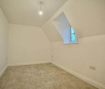 3 bedroom semi-detached house to rent - Photo 6
