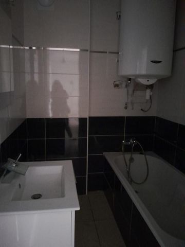 Location Appartement 4 pièces 66m² ANNECY 74000 - Photo 4