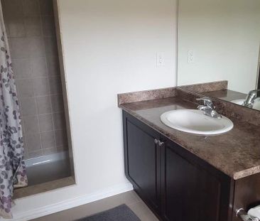 For Lease - 124 Golden Springs Drive, Brampton, Ontario - Photo 3