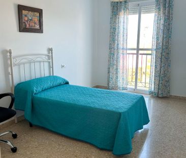 Piso de alquiler en Calle Pablo VI, Cártama - Photo 2