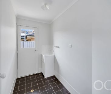 Open the Door to Effortless Coastal Living with Everyday Convenience - Photo 5