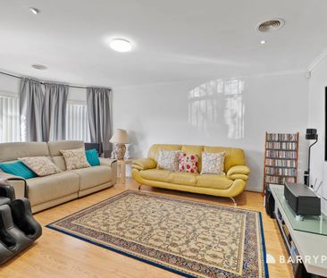 Spacious Family Living in Peaceful Cul-de-Sac Setting - Photo 6