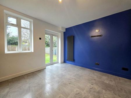 3 bedroom semi-detached house to rent - Photo 3