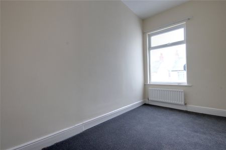 2 bed terraced house to rent in Carlow Street, Middlesbrough, TS1 - Photo 3