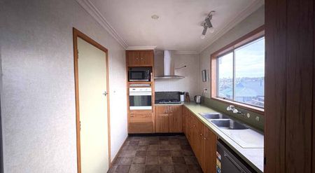 Character, Comfort & Convenience - Photo 2