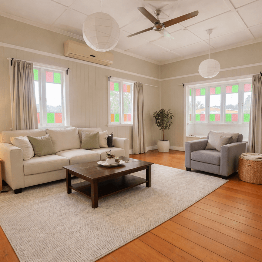 Large Home with hard stand - Photo 1