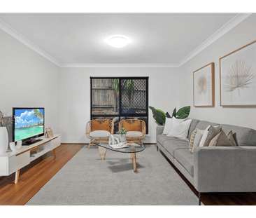 Elevated & Spacious 5 Bedroom Family Home - Photo 3