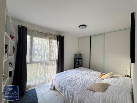 Location Appartement 4 pièces 79m² MARSEILLE 12ème - Photo 2