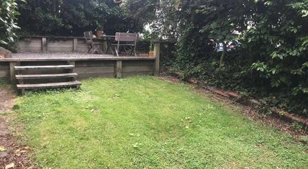 Chic 2BR Te Aro Flat w/ Courtyard! - Photo 4