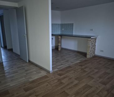 Location Appartement 2 pièces 41m² MAUBEUGE 59600 - Photo 2