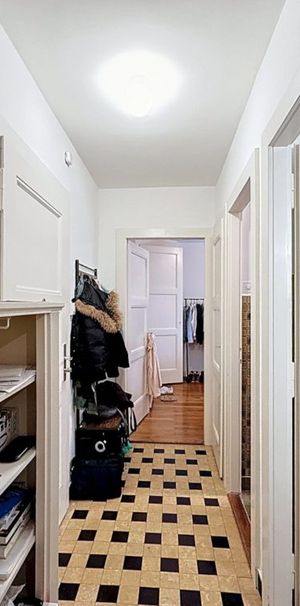 Bel appartement de 2.5 pièces proche du centre-ville - Foto 1