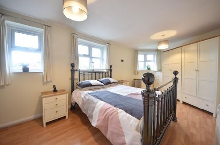 2 bedroom terraced house to rent - Photo 3