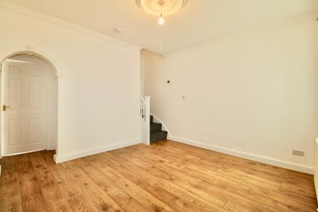 Belsize Avenue, Woodston, Peterborough - Photo 3