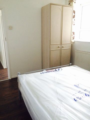 Room in a Shared Flat, Birchdown House, E3 - Photo 2