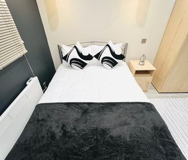 Room in a Shared Flat, Dunbar St, SE27 - Photo 1