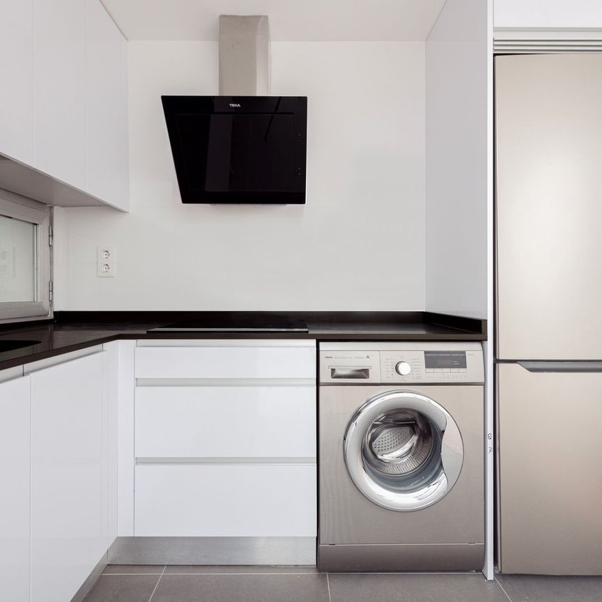 Piso de alquiler en La Rioja, 49, Villanueva de la Cañada ciudad - Photo 1