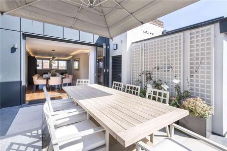 Young Street, Kensington, London, W8 - Photo 2