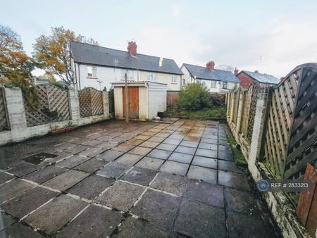 3 bedroom terraced house to rent - Photo 4