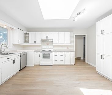 For Lease - 1362 Cawthra Road Unit# Upper, Mississauga, Ontario - Photo 3