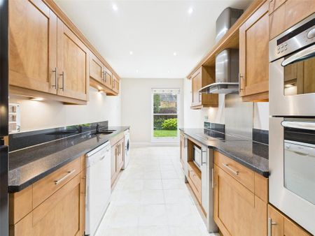 3 bedroom apartment to rent - Photo 5