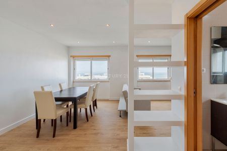 Excelente Apartamento T2 de 3 assoalhadas com vista Rio para Lisboa em pleno Centro do Barreiro, totalmente remodelado e equipado - Photo 5