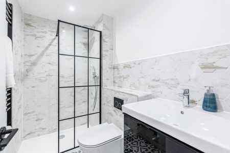 Studio Flat, Rushey Green, SE6 - Photo 3