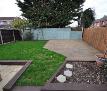 2 bedroom semi-detached house to rent - Photo 6