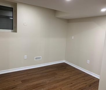 For Lease - 2489 Felhaber Crescent Unit# Basment, Oakville, Ontario - Photo 2