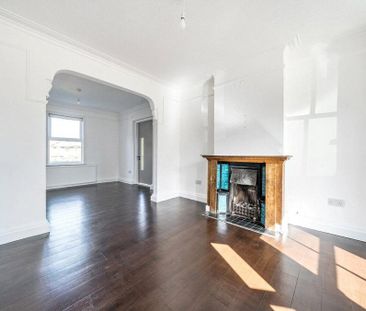 4 bedroom detached house to rent - Photo 1