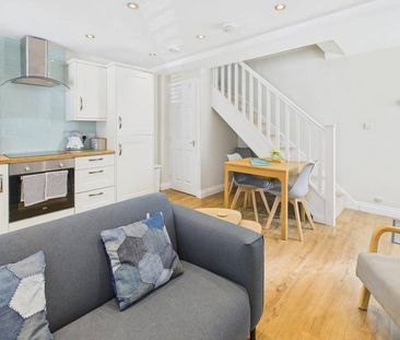 2 bedroom end of terrace house to rent - Photo 2