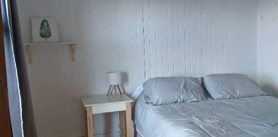 Appartement 4 ½ meublé tout inclus– location moyen terme avec bail - Photo 2