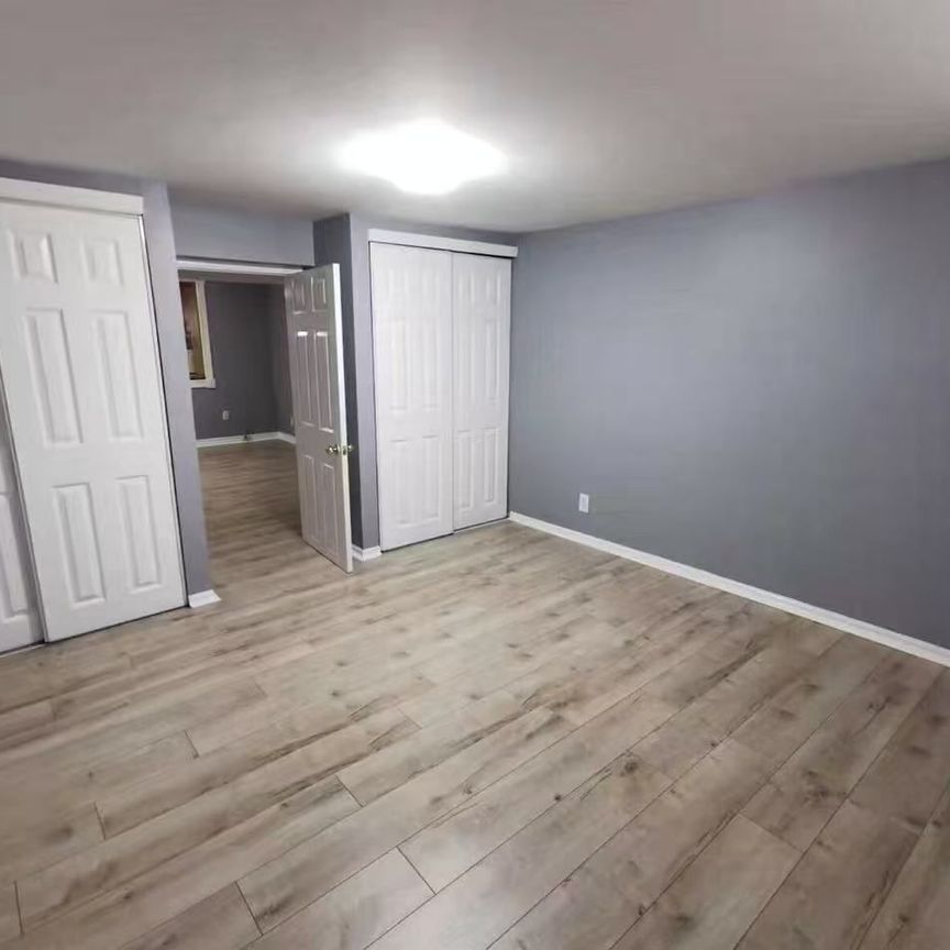 For Lease - 5375 Turney Drive, Mississauga, Ontario - Photo 1