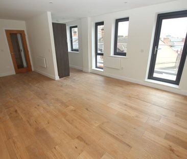 Studio to rent - Photo 2
