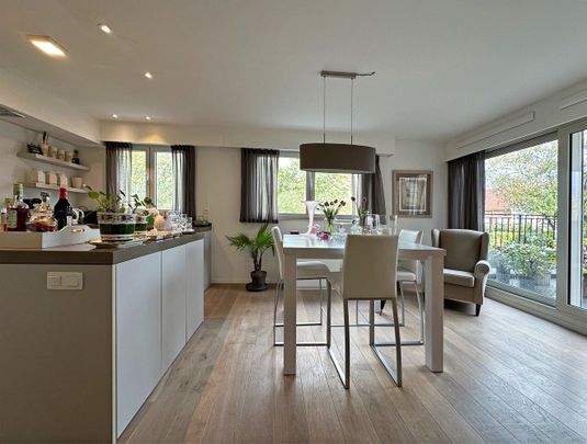 Luxueus appartement op een rustige centrumlocatie te 's Gravenwezel. - Photo 1