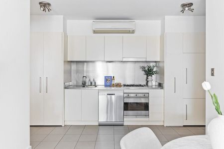 Bondi Beach - Photo 5