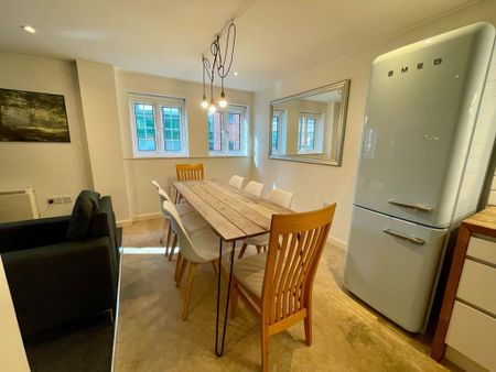 2 bedroom apartment to rent - Photo 5