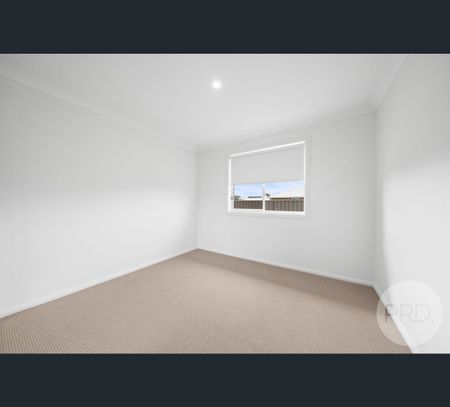 26 Blackwood Cct, Forest Hill, NSW 2651 - Photo 4