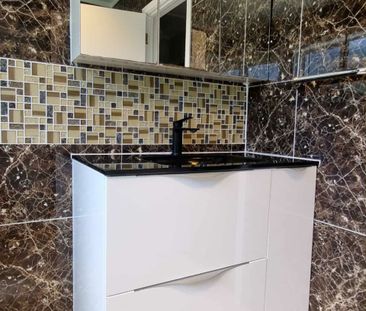 Spacious family home in a great location - Photo 2