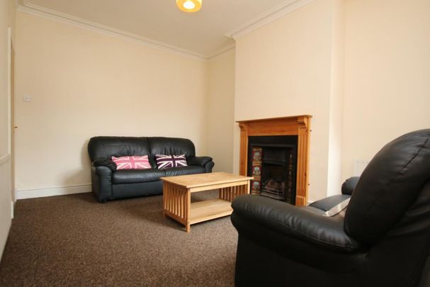 5 bedroom townhouse to rent - Photo 1