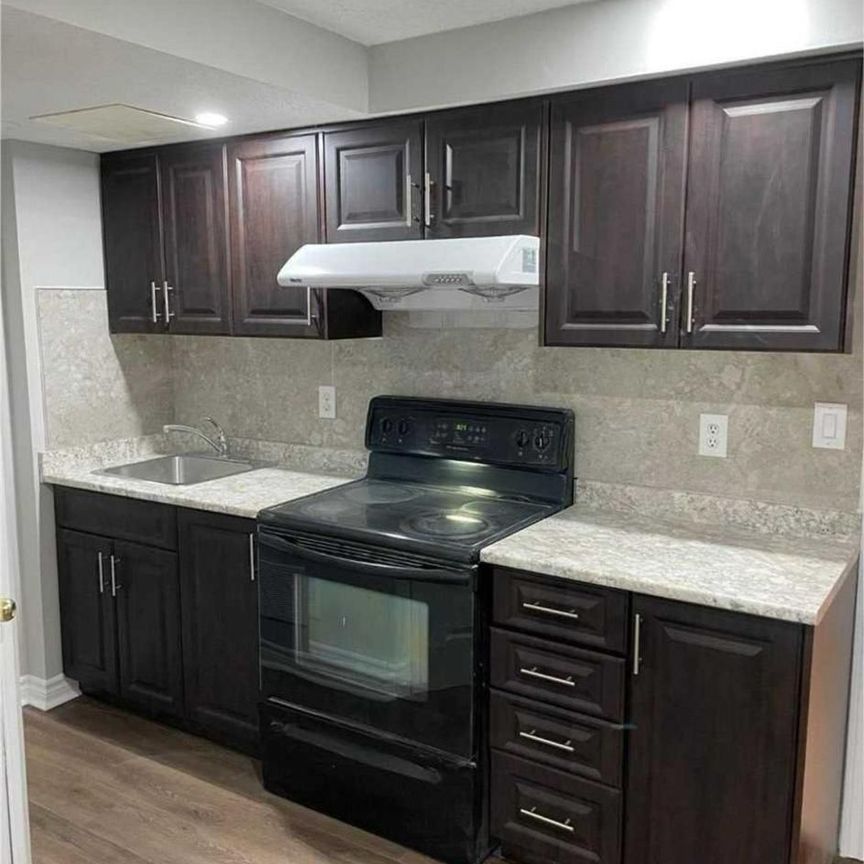 For Lease - 5352 Faith Court Unit# Basement, Mississauga, Ontario - Photo 1