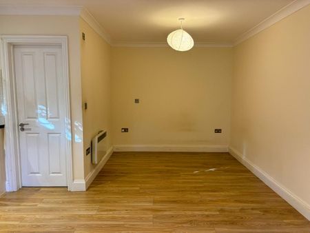 Studio to rent - Photo 3