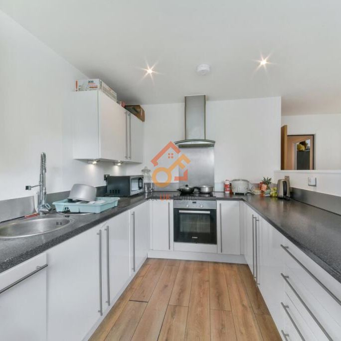 Ebb Court, 1 Albert Basin Way, London, E16 - Photo 1