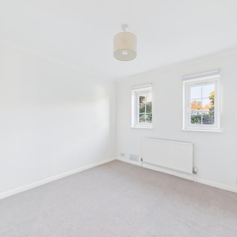 1 bedroom ground floor flat to rent - Photo 1