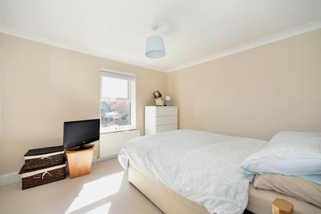 Flat 4 Bakers Yard Molyneux Road, Godalming - 1 bedroomProperty for lettings - Seymours - Photo 5
