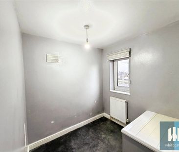 Ochrewell Avenue, Huddersfield, HD2 - Photo 2