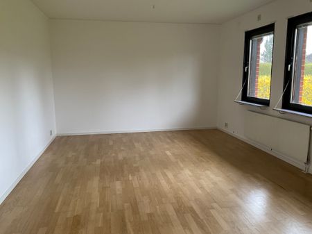 Gustav Nilssons väg, Tomelilla - Photo 5