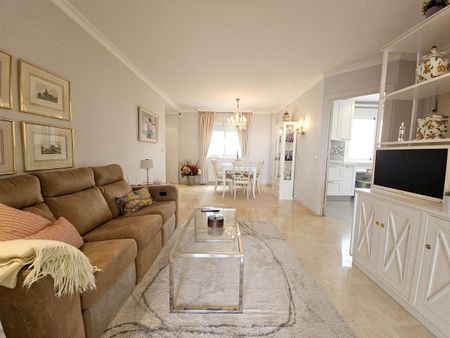 Middle Floor Apartment · Marbella - Photo 4