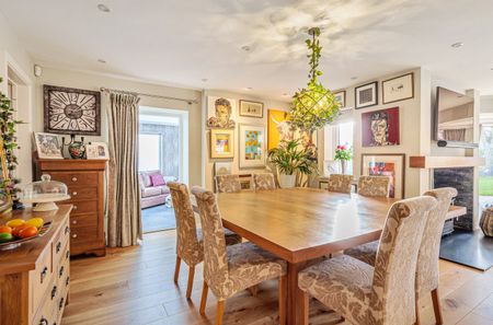 4 bedroom detached house to rent - Photo 4