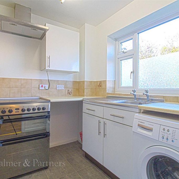 2 bedroom terraced house to rent - Photo 1