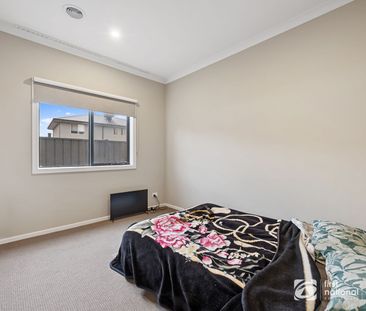 Modern Family Living in a Prime Strathtulloh Location - Photo 3